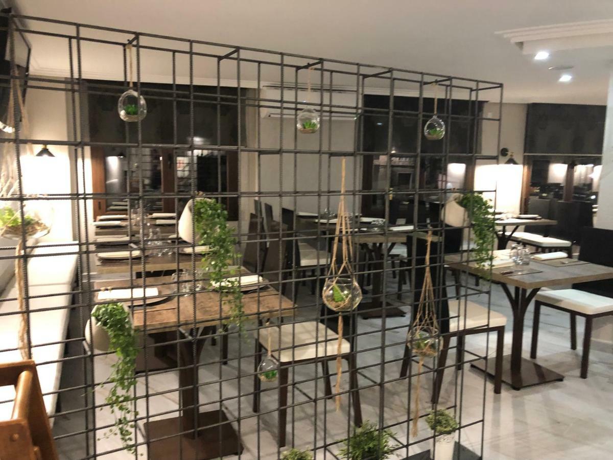 Hotel Tres Estrellas Casa Maribona Gela El Puente  Eksteriør billede
