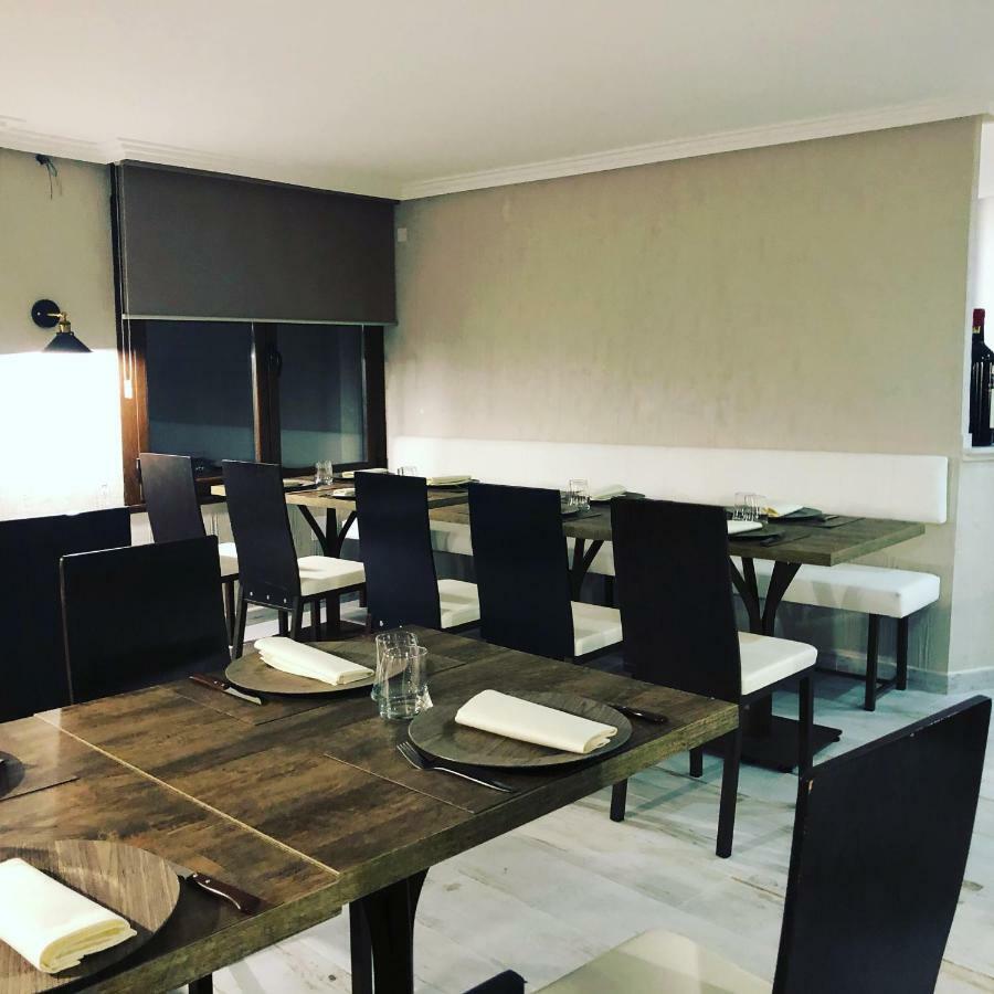 Hotel Tres Estrellas Casa Maribona Gela El Puente  Eksteriør billede